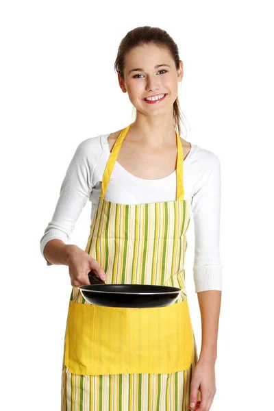 Усміхнена жінка-підліток зі сковородою . — стокове фото