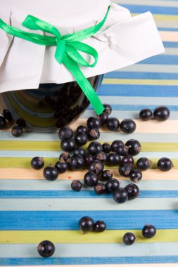 Siyah frenk üzümü reçeli-kavanoz