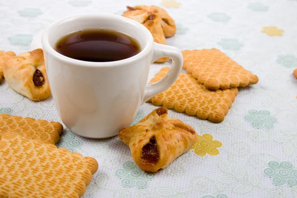 Taza de té y galletas —  Fotos de Stock