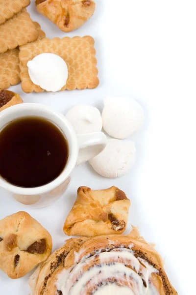 Cup of tea and biscuits — Stock Photo, Image