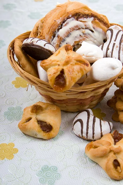 Cookies in a basket — Stock Photo, Image