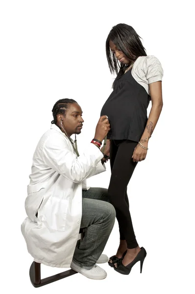 Az orvos és a terhes nő — Stock Fotó