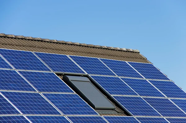 Solar power roof — Stock Photo, Image