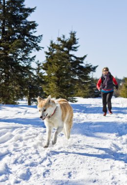 kadın ile köpek koşma