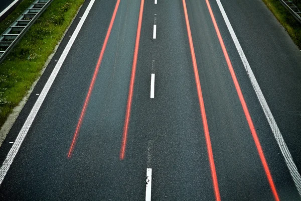 Bilar och highway traffic — Stockfoto