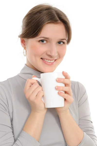 Çay sahip genç bir kadın — Stok fotoğraf
