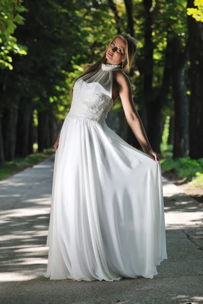 Beautiful bride outdoor Royalty Free Stock Photos