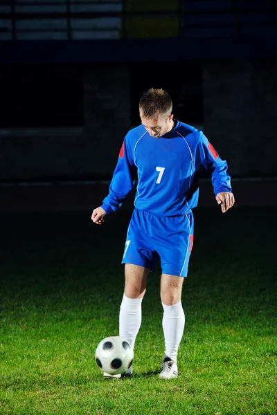 Giocatore di calcio in azione — Foto Stock