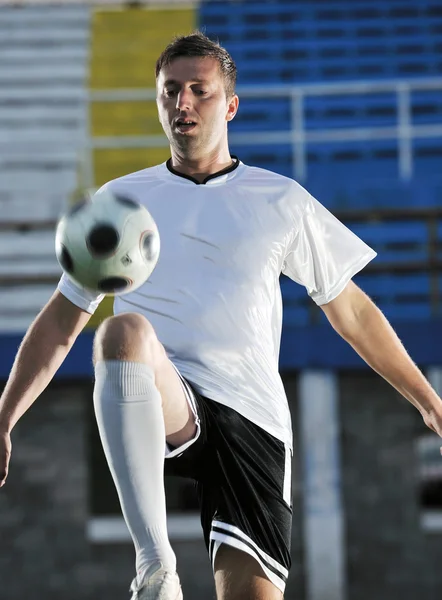 Giocatore di calcio in azione — Foto Stock