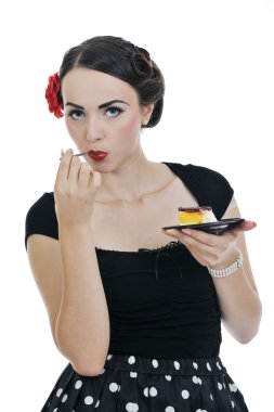 güzel bir genç kadın tatlı pasta yemek