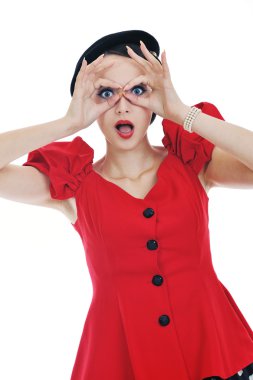 Beyaz tenli güzel bir kadın.