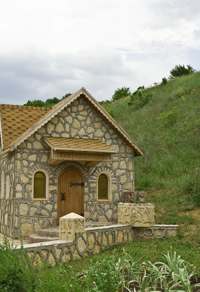자연적인 돌의 집. — 스톡 사진