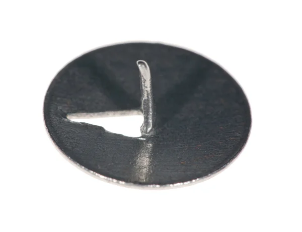 Thumbtack único metal isolado em branco — Fotografia de Stock