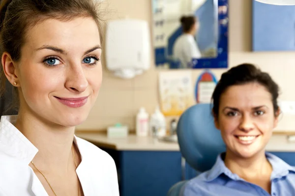 Serviço de dentista — Fotografia de Stock