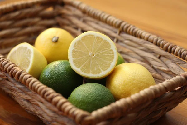 Limes and Lemons — Stock Photo, Image