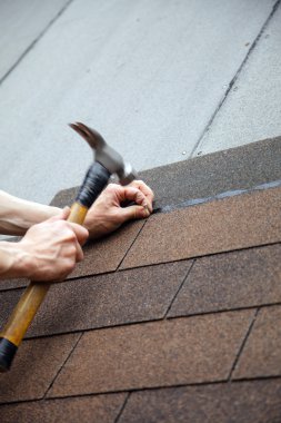 Hammer roof with slates clipart