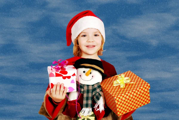 Piękna dziewczynka Mikołaja z prezentów — Zdjęcie stockowe