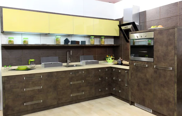 Modern kahverengi mutfak — Stok fotoğraf