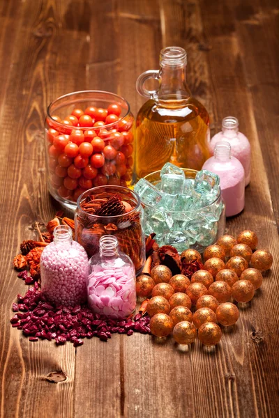 Spa treatment - aromatherapy salt and oil — Stock Photo, Image