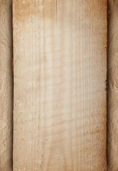 Фон - Дерево и старая скомканная бумага — стоковое фото
