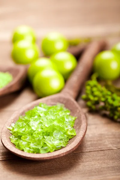 Zelené soli pro aromaterapii — Stock fotografie