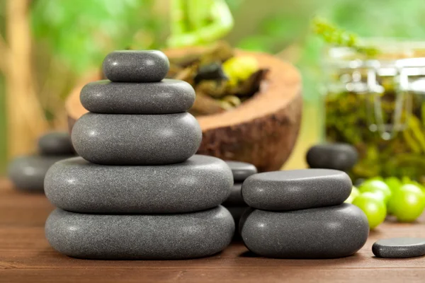 Pedras de massagem quente — Fotografia de Stock