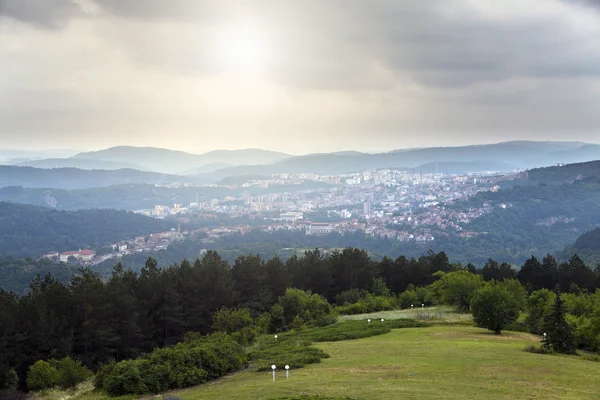 Vista de la ciudad desde Veliko Tarnovo — Foto de Stock