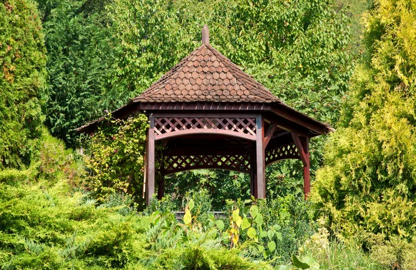 Dom ogród ozdobny — Zdjęcie stockowe