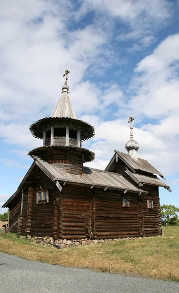 Alte hölzerne Kirche auf der Insel Kizhi — Stockfoto