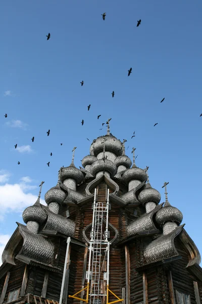 Velha igreja de madeira de transformação na ilha de Kizhi — Fotografia de Stock