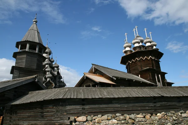 Kizhi 섬에 변화의 오래 된 목조 교회 — 스톡 사진