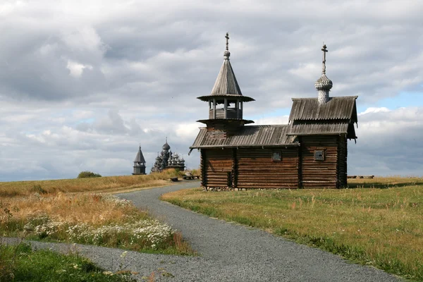 Stary drewniany kościół na wyspie kizhi — Zdjęcie stockowe