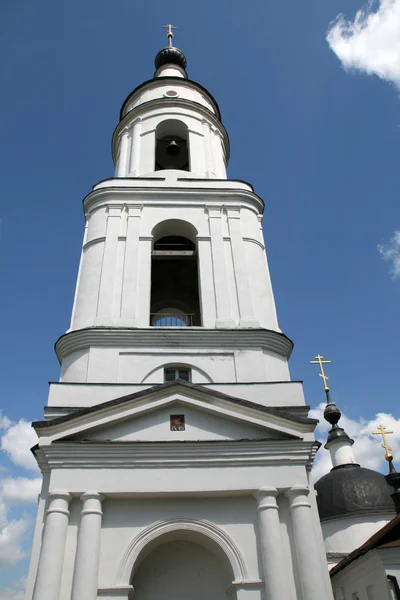 Maloyaroslavets의 여자 수도원의 종탑 — 스톡 사진