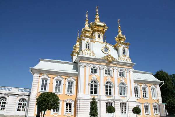 Petrodvorez-peterhof palast heiliger petersburg russland — Stockfoto