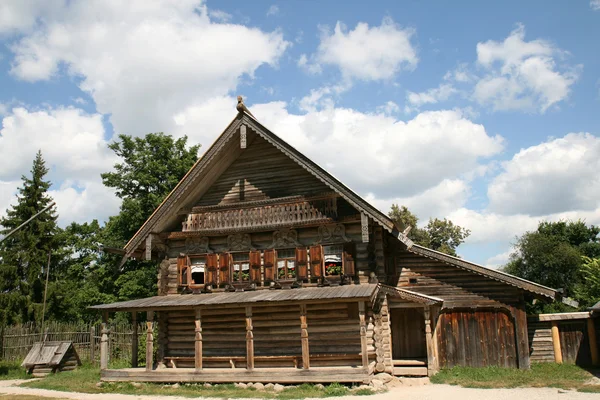 Starý dřevěný dům — Stock fotografie