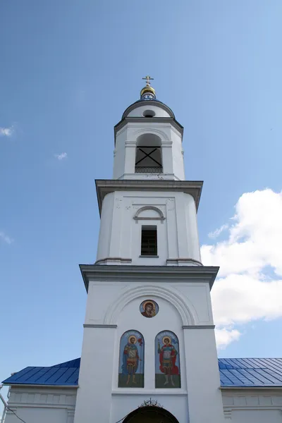 Maloyaroslavets Kadınlar Manastırı çan kulesi — Stok fotoğraf