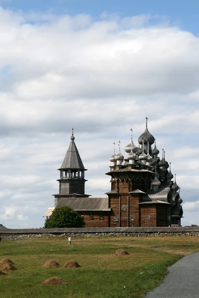 Vecchia chiesa in legno sull'isola di Kizhi — Foto Stock