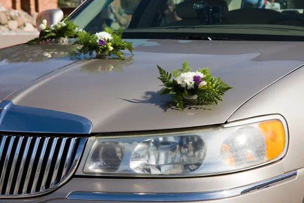 stock image Wedding car flowers decorated