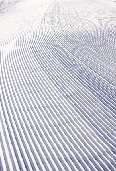 Padrão de neve na pista de esqui — Fotografia de Stock