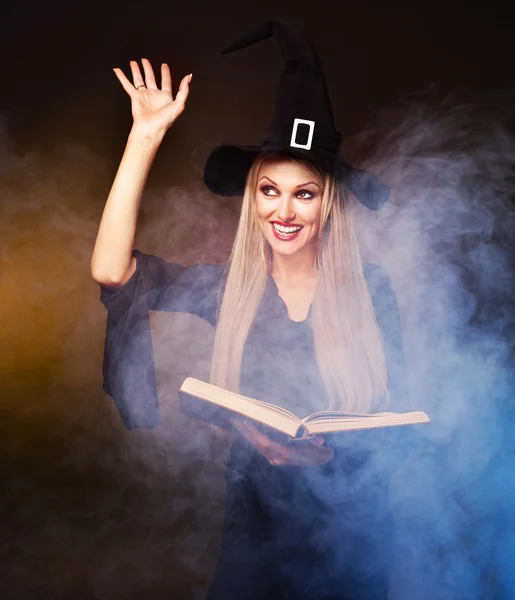 Witch conjuring — Stock Photo, Image