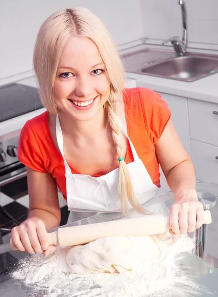 Žena pečení — Stock fotografie