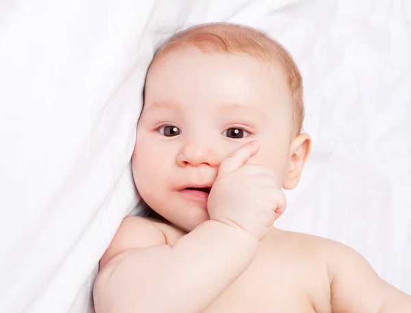 Bebê na cama — Fotografia de Stock