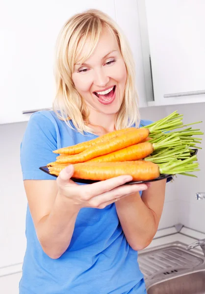 Жінка з моркви — стокове фото