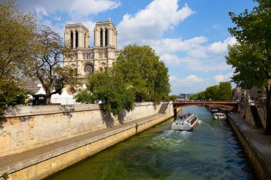 Paris 'teki Notre Dame