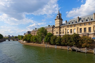 Rivercruise on the Seine clipart