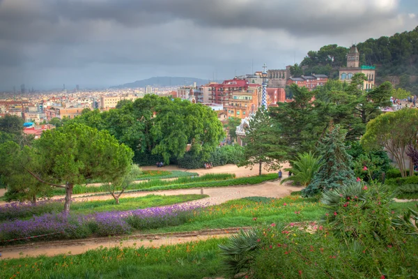 Парк Гуэль, вид на Барселону, Испания — стоковое фото