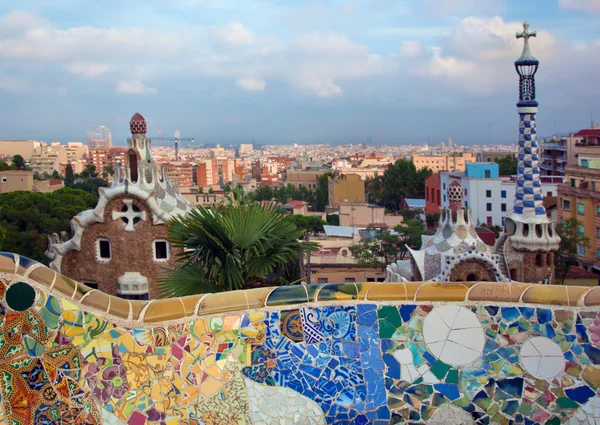 Park guell, uitzicht op barcelona, Spanje — Stockfoto