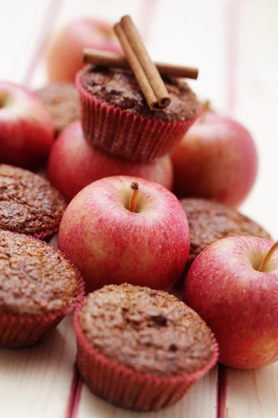 Muffins mit Apfel — Stockfoto