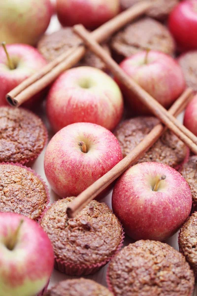 Muffins med äpple — Stockfoto