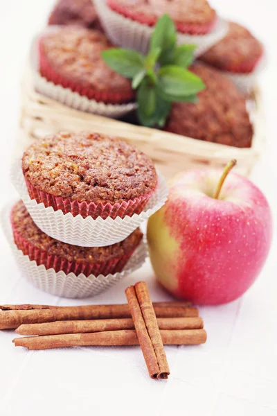Muffiny z jabłkiem — Zdjęcie stockowe